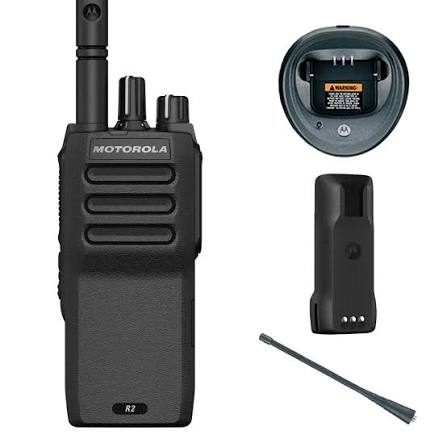 Motorola MOTOTRBO R2 Portable Two-Way Radio UHF 403-470 MHz DMR Radio with Charger Dock, Belt clip and Antenna